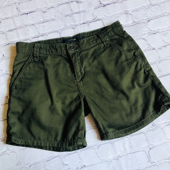 Joe’s Jeans Khaki Military flat front mid rise short size 25 5” inseam - Picture 2 of 7